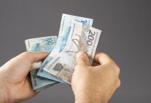 Caixa paga novo Bolsa Família a beneficiários com NIS de final 3