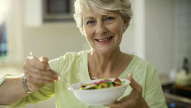 Hotelaria para Idosos Goiânia - Alimentação e nutrição na terceira idade: O que comer para manter saudável?