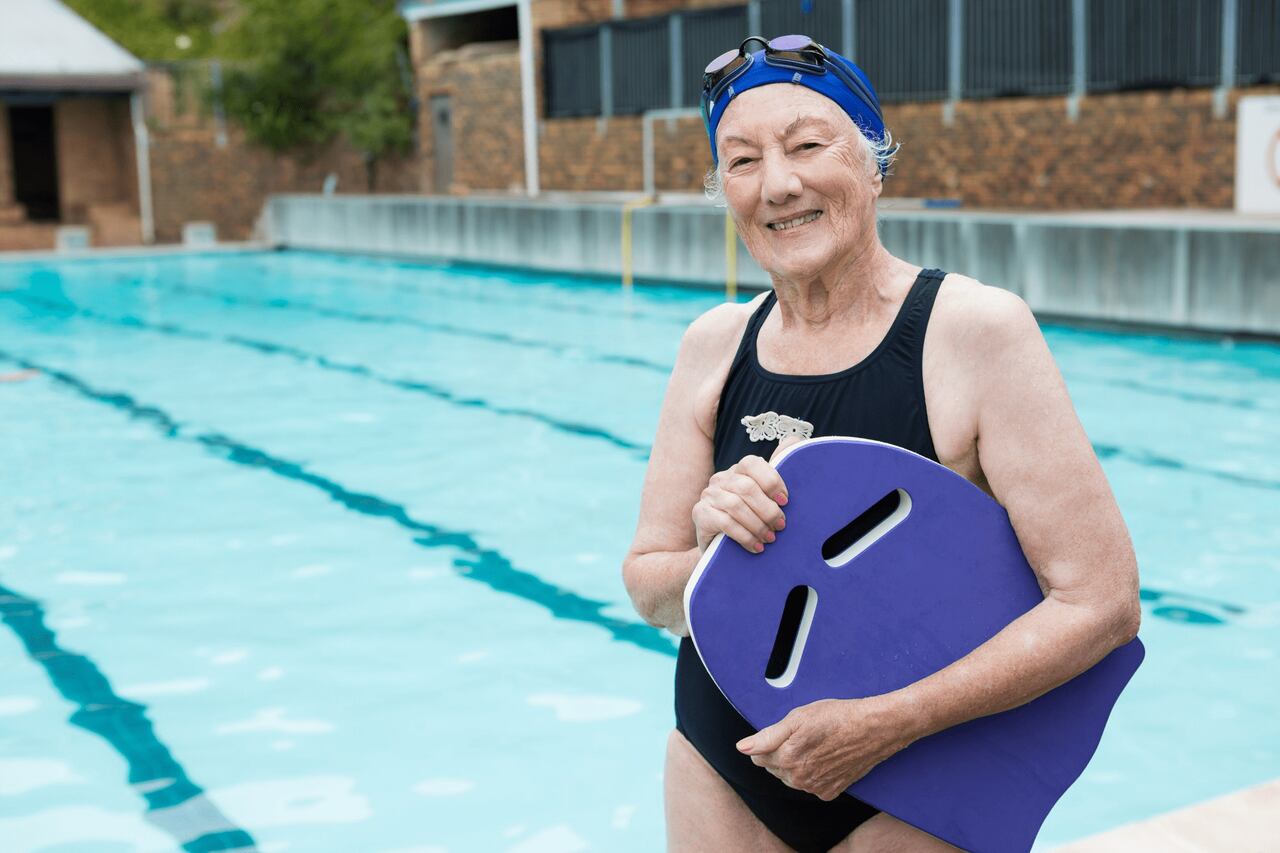 Hotelaria para Idosos Goiânia - Principais benefícios da natação para os idosos