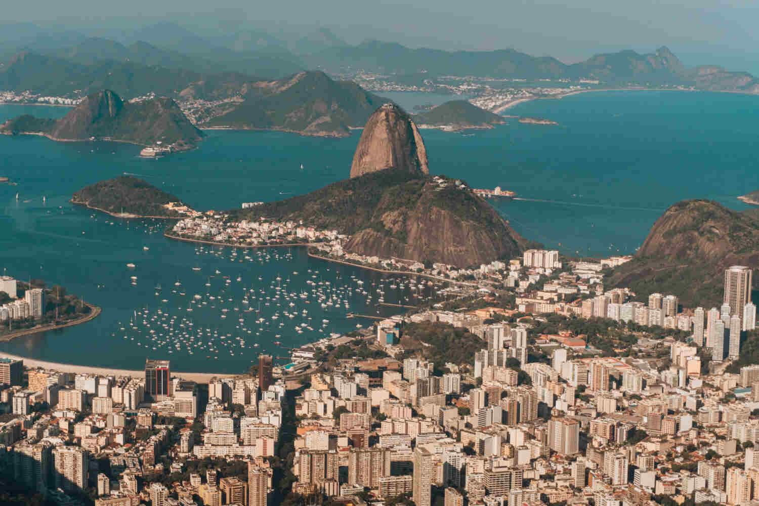 Réveillon 2024 no Rio de Janeiro deve injetar R$ 3 bilhões na economia da cidade